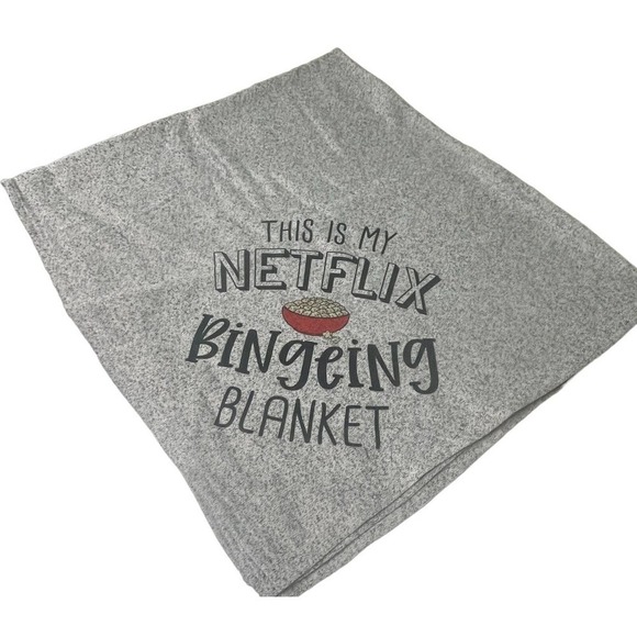 Sweater Fleece Gray Throw Blanket "NETFLIX" Sublimation 58" x 48" Polyester - Picture 2 of 3